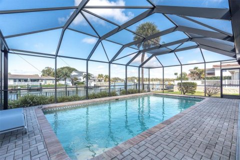 Casa en venta en Saint Petersburg, Florida, 4 dormitorios, 288.37 m2 № 2198477 - foto 28
