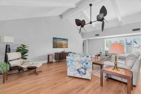 Casa en venta en Saint Petersburg, Florida, 4 dormitorios, 288.37 m2 № 2198477 - foto 8