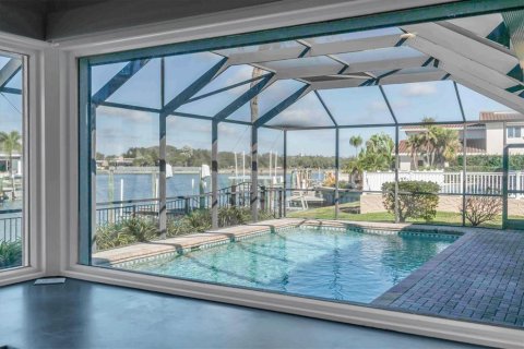 Casa en venta en Saint Petersburg, Florida, 4 dormitorios, 288.37 m2 № 2198477 - foto 5