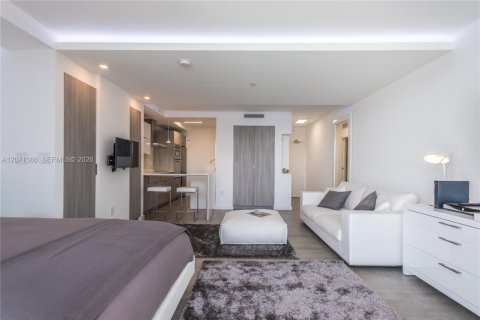 Condominio en alquiler en Miami Beach, Florida, 42.83 m2 № 2339925 - foto 11