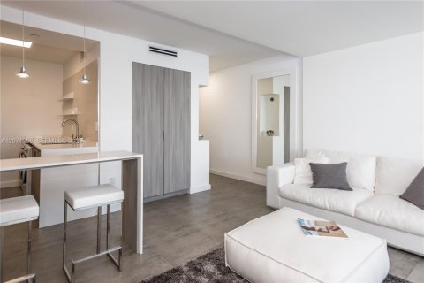 Condominio en alquiler en Miami Beach, Florida, 42.83 m2 № 2339925 - foto 10