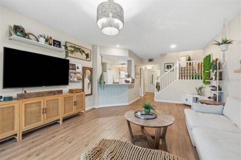 Townhouse in Clearwater, Florida 3 bedrooms, 134.71 sq.m. № 2206694 - photo 5