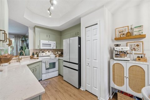 Townhouse in Clearwater, Florida 3 bedrooms, 134.71 sq.m. № 2206694 - photo 7