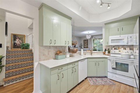 Townhouse in Clearwater, Florida 3 bedrooms, 134.71 sq.m. № 2206694 - photo 8