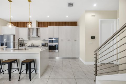 Casa en venta en Doral, Florida, 3 dormitorios, 200.48 m2 № 1956227 - foto 15