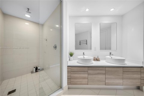 Copropriété à louer à Miami, Floride: 2 chambres, 101.82 m2 № 1726307 - photo 16