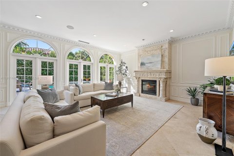 Villa ou maison à vendre à Palm Beach, Floride: 4 chambres, 389.73 m2 № 1967517 - photo 9