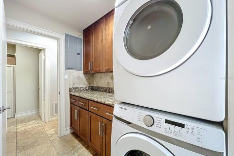 Casa en venta en Winter Park, Florida, 4 dormitorios, 243.03 m2 № 1749470 - foto 28