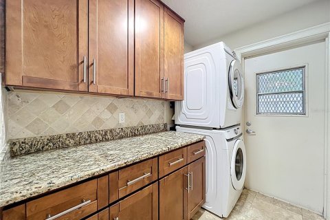 Casa en venta en Winter Park, Florida, 4 dormitorios, 243.03 m2 № 1749470 - foto 27