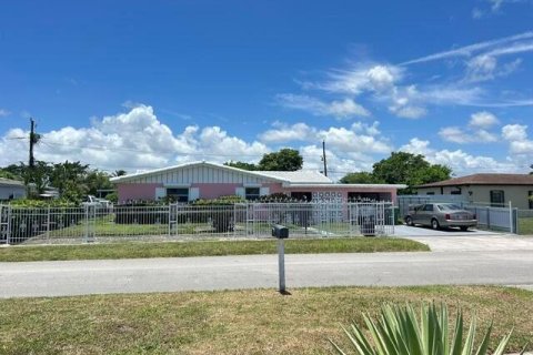 Villa ou maison à vendre à Miami, Floride: 3 chambres, 153.01 m2 № 2281639 - photo 3