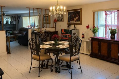 Villa ou maison à vendre à Miami, Floride: 3 chambres, 153.01 m2 № 2281639 - photo 6