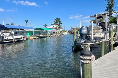 House in Matlacha, Florida 2 bedrooms, 88.35 sq.m. № 1655833 - photo 22