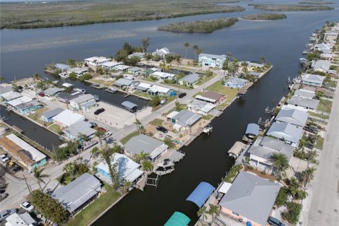 House in Matlacha, Florida 2 bedrooms, 88.35 sq.m. № 1655833 - photo 14