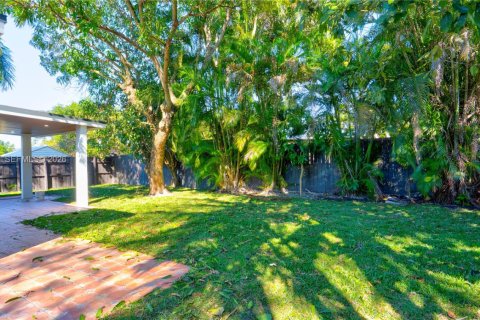 Villa ou maison à vendre à Miami, Floride: 3 chambres, 140.56 m2 № 2019672 - photo 29