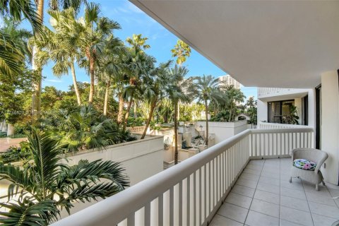 Condominio en venta en Aventura, Florida, 2 dormitorios, 162.58 m2 № 1960582 - foto 3