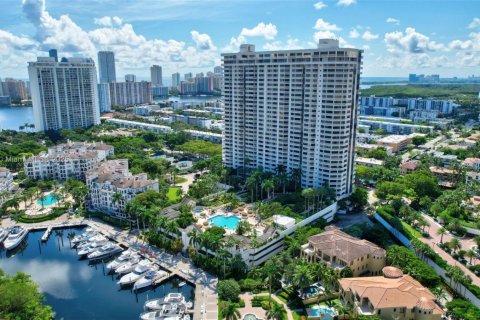 Condominio en venta en Aventura, Florida, 2 dormitorios, 162.58 m2 № 1960582 - foto 29