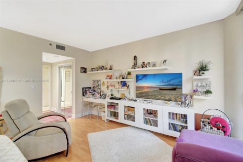 Condominio en venta en Aventura, Florida, 2 dormitorios, 162.58 m2 № 1960582 - foto 16