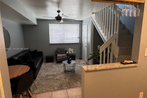 Condo in Miami Beach, Florida, 1 bedroom  № 2001487 - photo 7