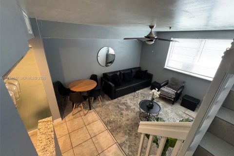 Condo in Miami Beach, Florida, 1 bedroom  № 2001487 - photo 6