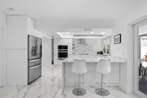 House in Hollywood, Florida 4 bedrooms, 161.19 sq.m. № 1708056 - photo 16
