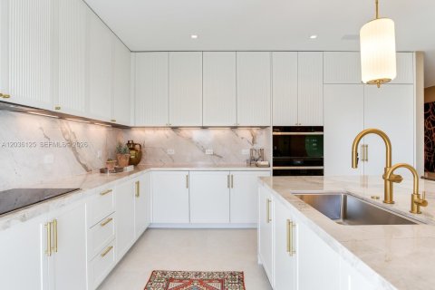 Copropriété à vendre à Tampa, Floride: 4 chambres, 313.08 m2 № 2084246 - photo 13