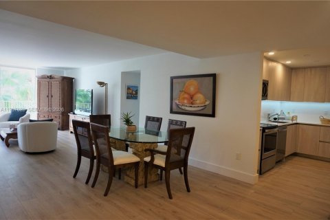 Copropriété à louer à Key Biscayne, Floride: 2 chambres, 123.56 m2 № 2031984 - photo 12