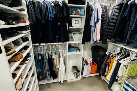 Condominio en venta en Hialeah, Florida, 3 dormitorios, 118.73 m2 № 1954612 - foto 19