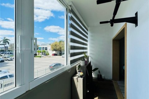 Condominio en venta en Hialeah, Florida, 3 dormitorios, 118.73 m2 № 1954612 - foto 22