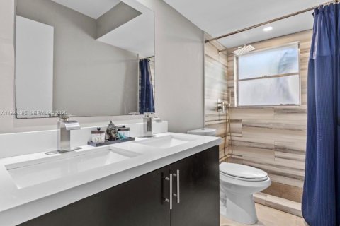 Condo in Davie, Florida, 2 bedrooms  № 1992787 - photo 22