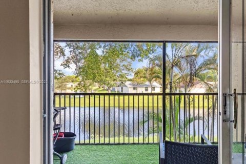 Condo in Davie, Florida, 2 bedrooms  № 1992787