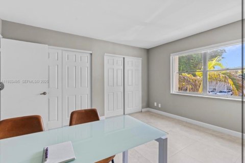 Condo in Davie, Florida, 2 bedrooms  № 1992787 - photo 18