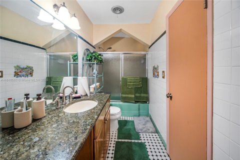 Villa ou maison à vendre à Miami Gardens, Floride: 3 chambres, 126.9 m2 № 1842638 - photo 24