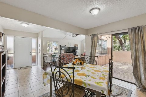 Adosado en venta en Casselberry, Florida, 3 dormitorios, 124.86 m2 № 2093825 - foto 6