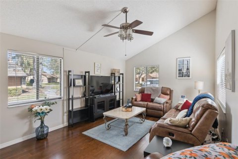 Adosado en venta en Casselberry, Florida, 3 dormitorios, 124.86 m2 № 2093825 - foto 9