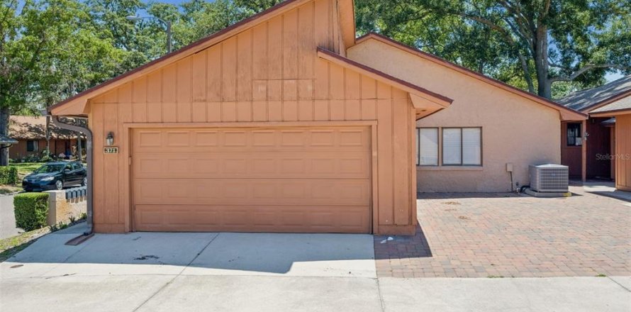 Adosado en Casselberry, Florida 3 dormitorios, 124.86 m2 № 2093825