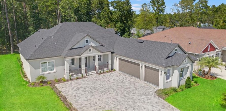 Villa ou maison à Brooksville, Floride 3 chambres, 240.52 m2 № 1899077