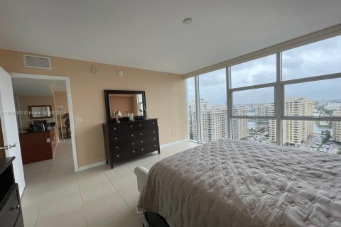 Condominio en alquiler en Hallandale Beach, Florida, 1 dormitorio, 80.92 m2 № 1748021 - foto 6
