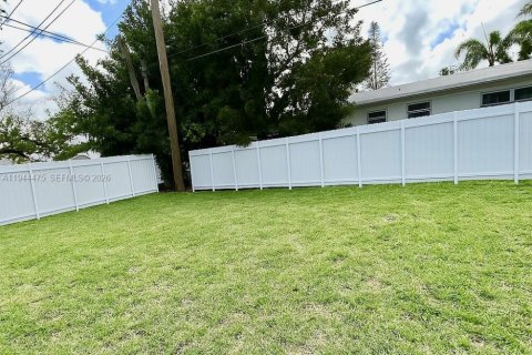 Propiedad comercial en venta en Hollywood, Florida, 145.58 m2 № 2001051 - foto 15