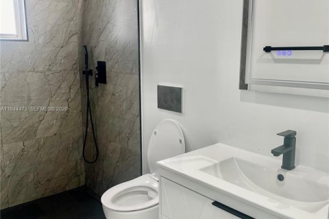 Propiedad comercial en venta en Hollywood, Florida, 145.58 m2 № 2001051 - foto 6