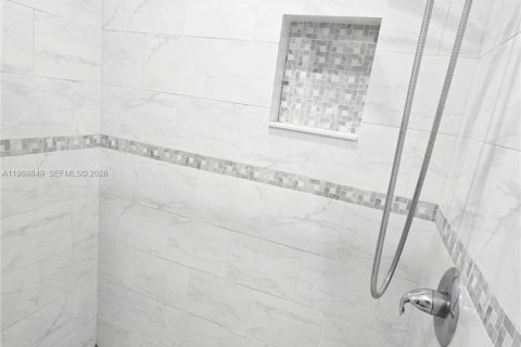 Villa ou maison à vendre à Pembroke Pines, Floride: 4 chambres, 150.87 m2 № 2030678 - photo 16