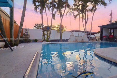 Villa ou maison à vendre à Pembroke Pines, Floride: 4 chambres, 150.87 m2 № 2030678 - photo 6