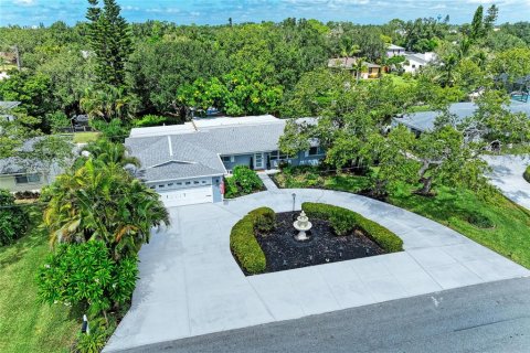 Villa ou maison à louer à Sarasota, Floride: 3 chambres, 182.46 m2 № 2391101 - photo 8