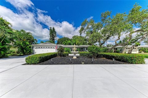 Villa ou maison à louer à Sarasota, Floride: 3 chambres, 182.46 m2 № 2391101 - photo 4