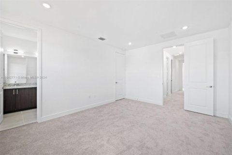 Casa en venta en Goulds, Florida, 4 dormitorios № 1937753 - foto 18