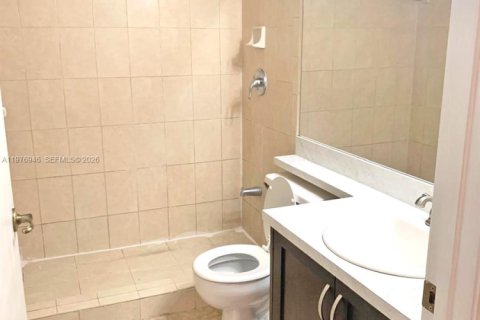 Copropriété à vendre à Hollywood, Floride: 2 chambres, 98.48 m2 № 2041716 - photo 10