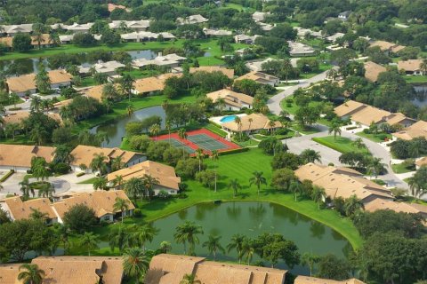 House in Sarasota, Florida 2 bedrooms, 171.5 sq.m. № 1687076 - photo 19