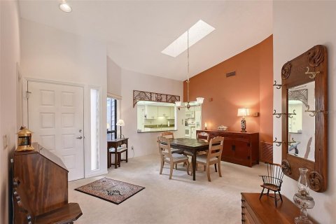 House in Sarasota, Florida 2 bedrooms, 171.5 sq.m. № 1687076 - photo 5