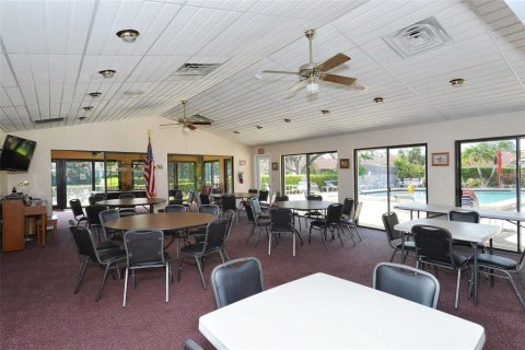 House in Sarasota, Florida 2 bedrooms, 171.5 sq.m. № 1687076 - photo 25