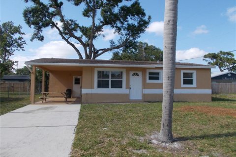 Villa ou maison à Pinellas Park, Floride 3 chambres, 71.35 m2 № 2432720