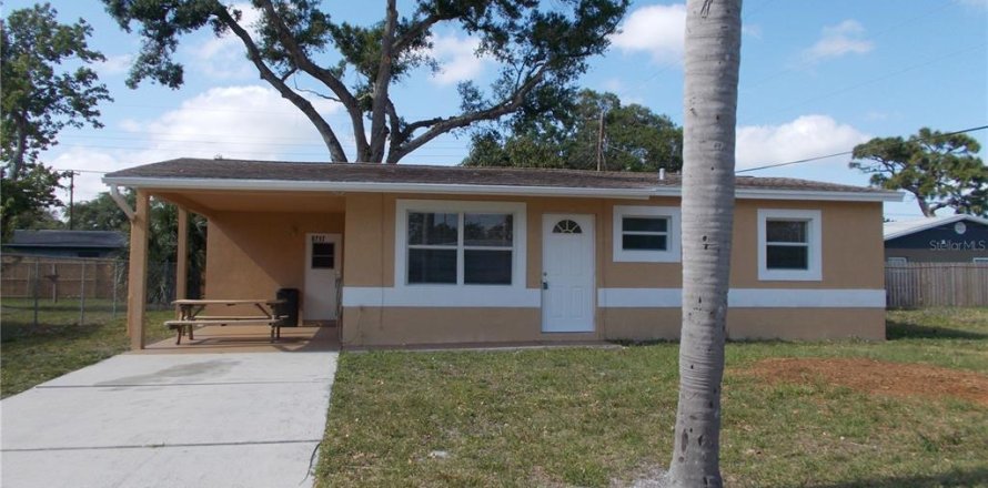 Villa ou maison à Pinellas Park, Floride 3 chambres, 71.35 m2 № 2432720